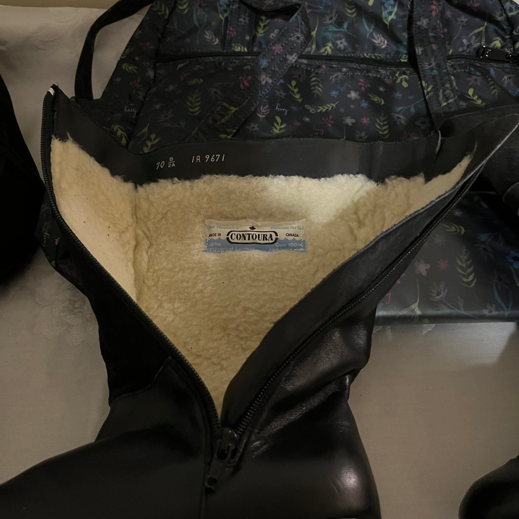 Y355A Size 7 winter boots and more grouping