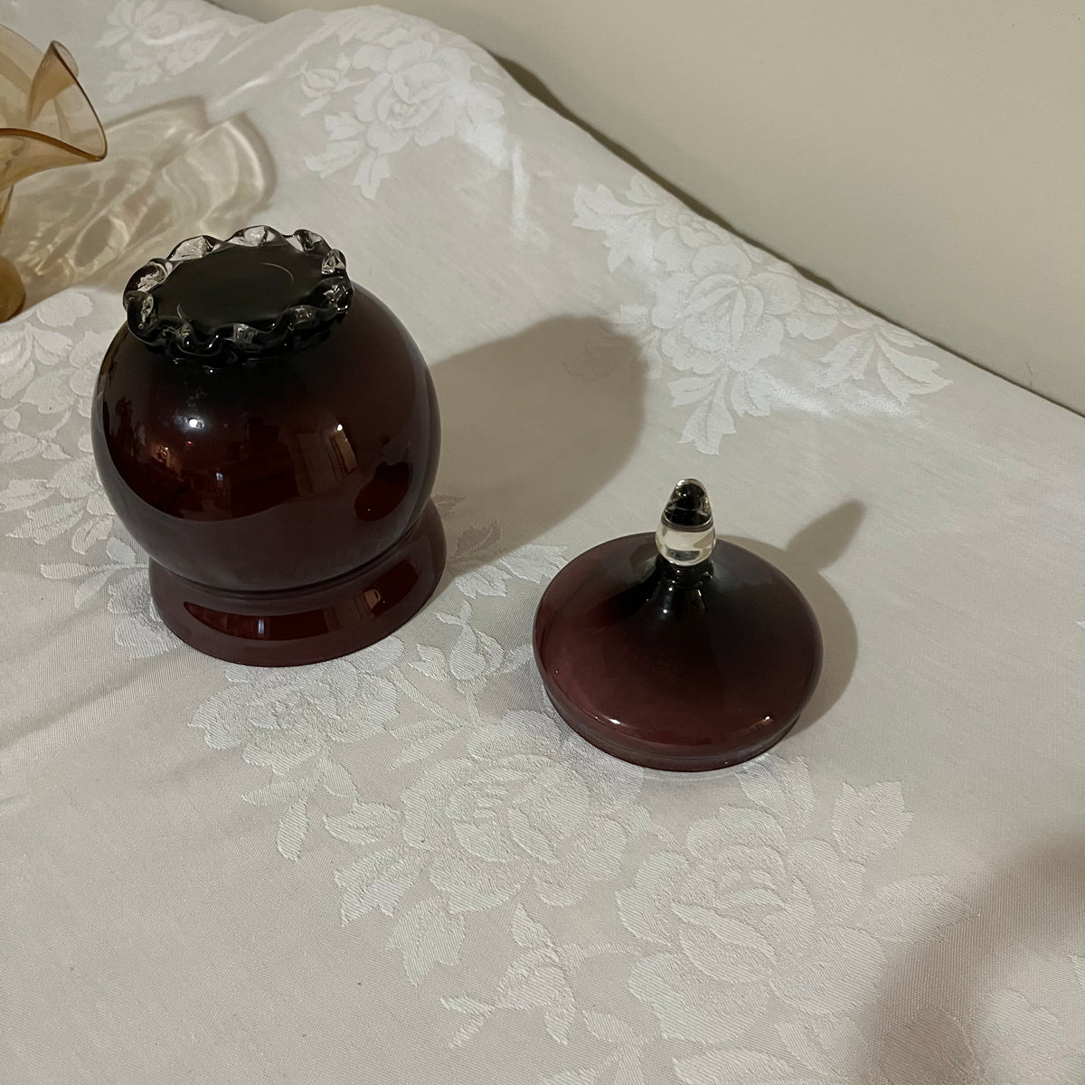 Y356 Art glass bowl and purple glass jar with lid