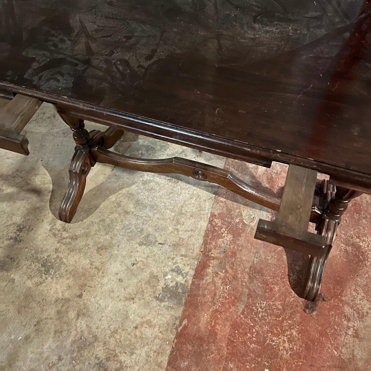 E201 & 304 Beaucraft furniture Solid walnut dining table with 4 Chairs