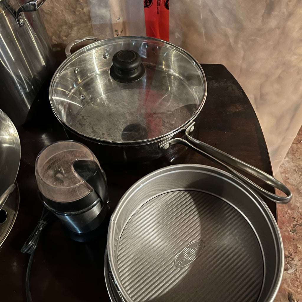 E202 Kitchen grouping (pots and more)