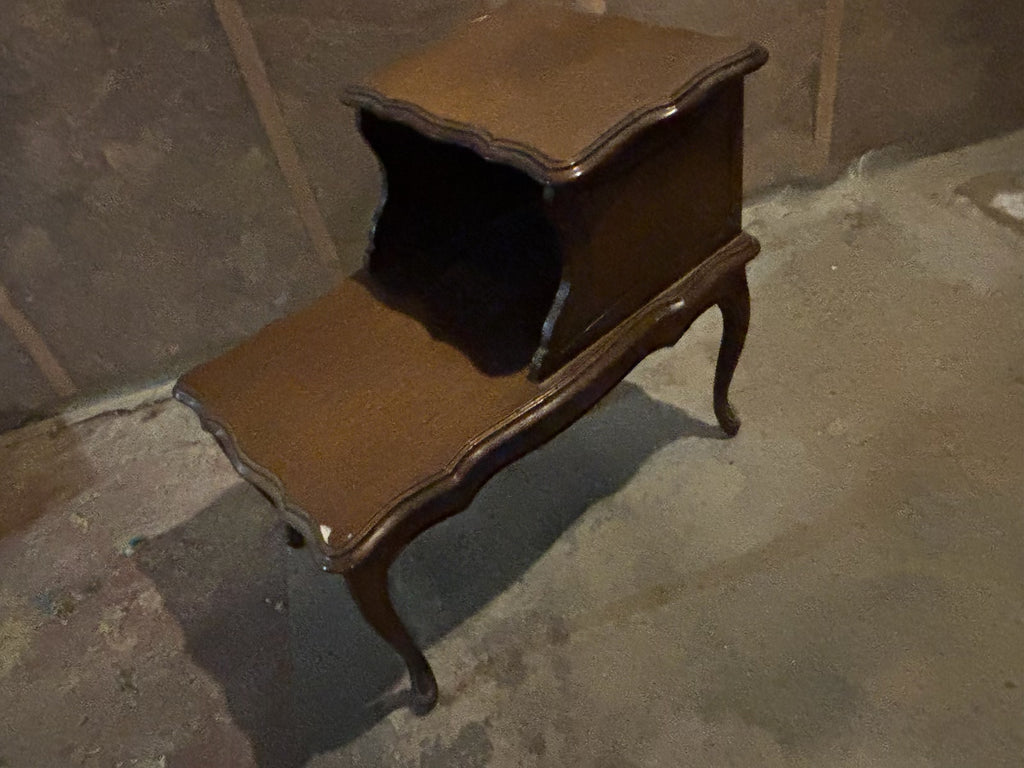 E307 as is Vintage solid wood end table (26" x 17" x 28"