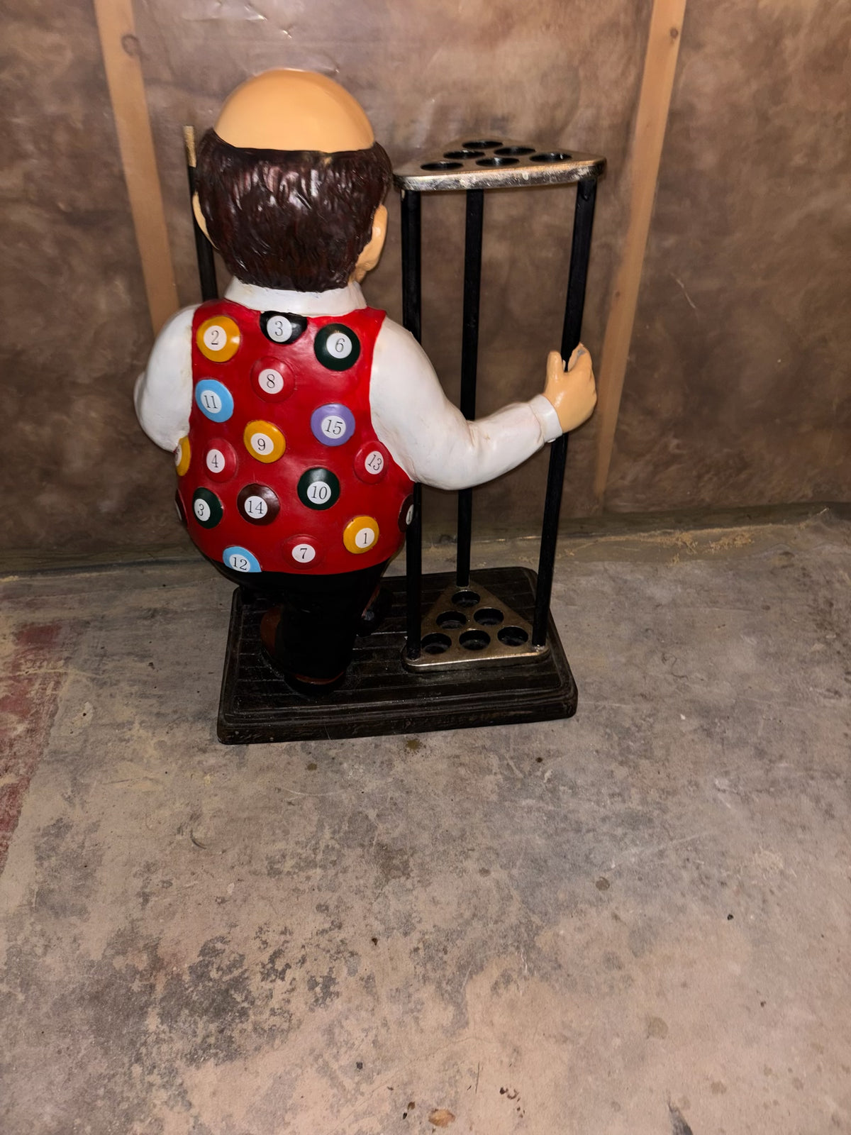 E312 Pool Que Butler (26" tall)