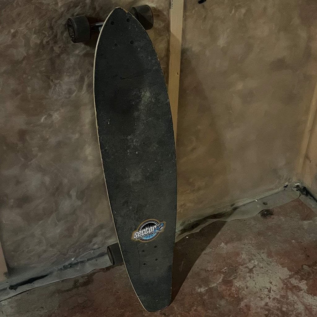 E203 Skateboard