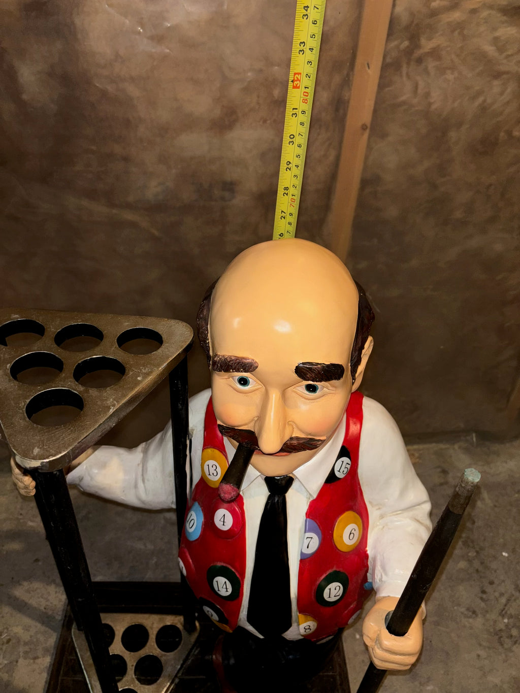 E312 Pool Que Butler (26" tall)