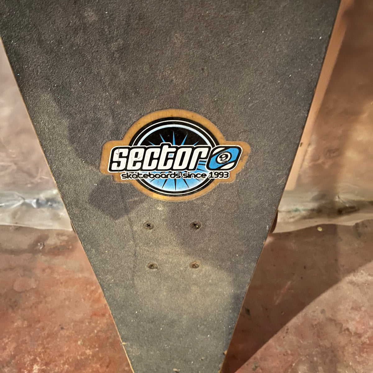 E203 Skateboard