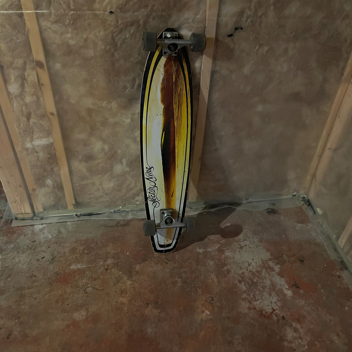 E203 Skateboard