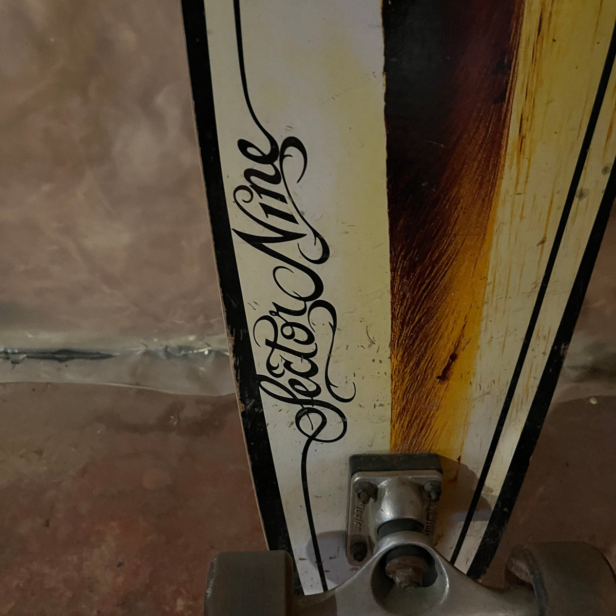 E203 Skateboard