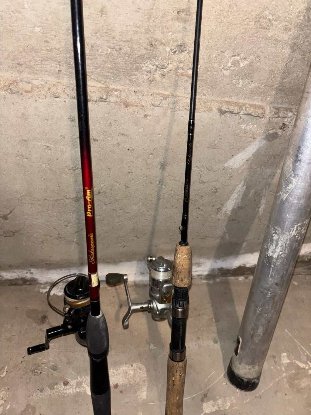 E318 Fishing rods grouping