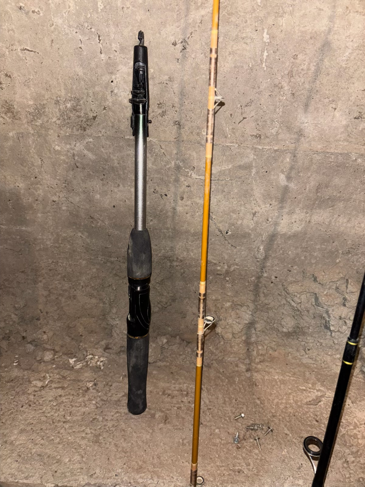 E318 Fishing rods grouping