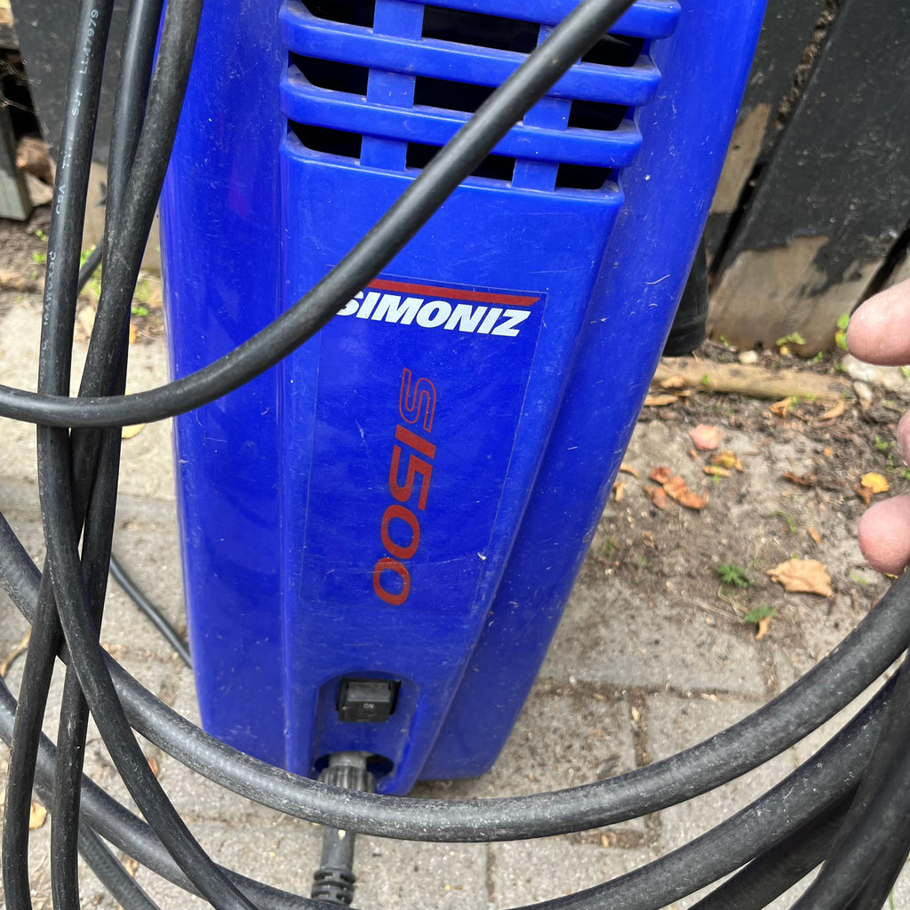 E209 Garage grouping (pressure washer and more)
