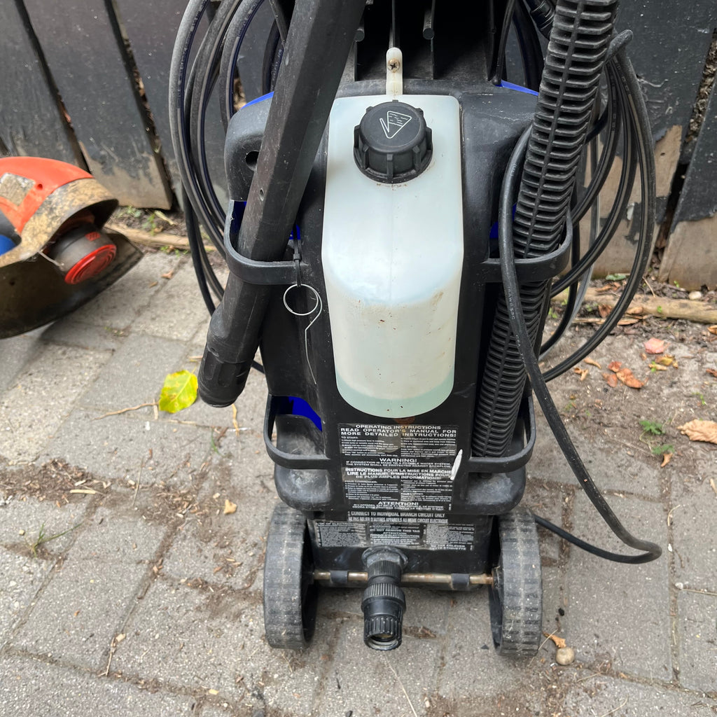 E209 Garage grouping (pressure washer and more)