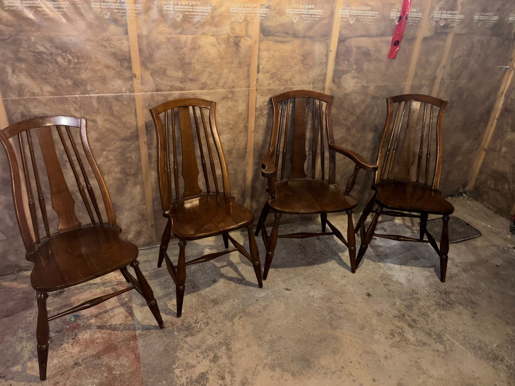 E201 & 304 Beaucraft furniture Solid walnut dining table with 4 Chairs