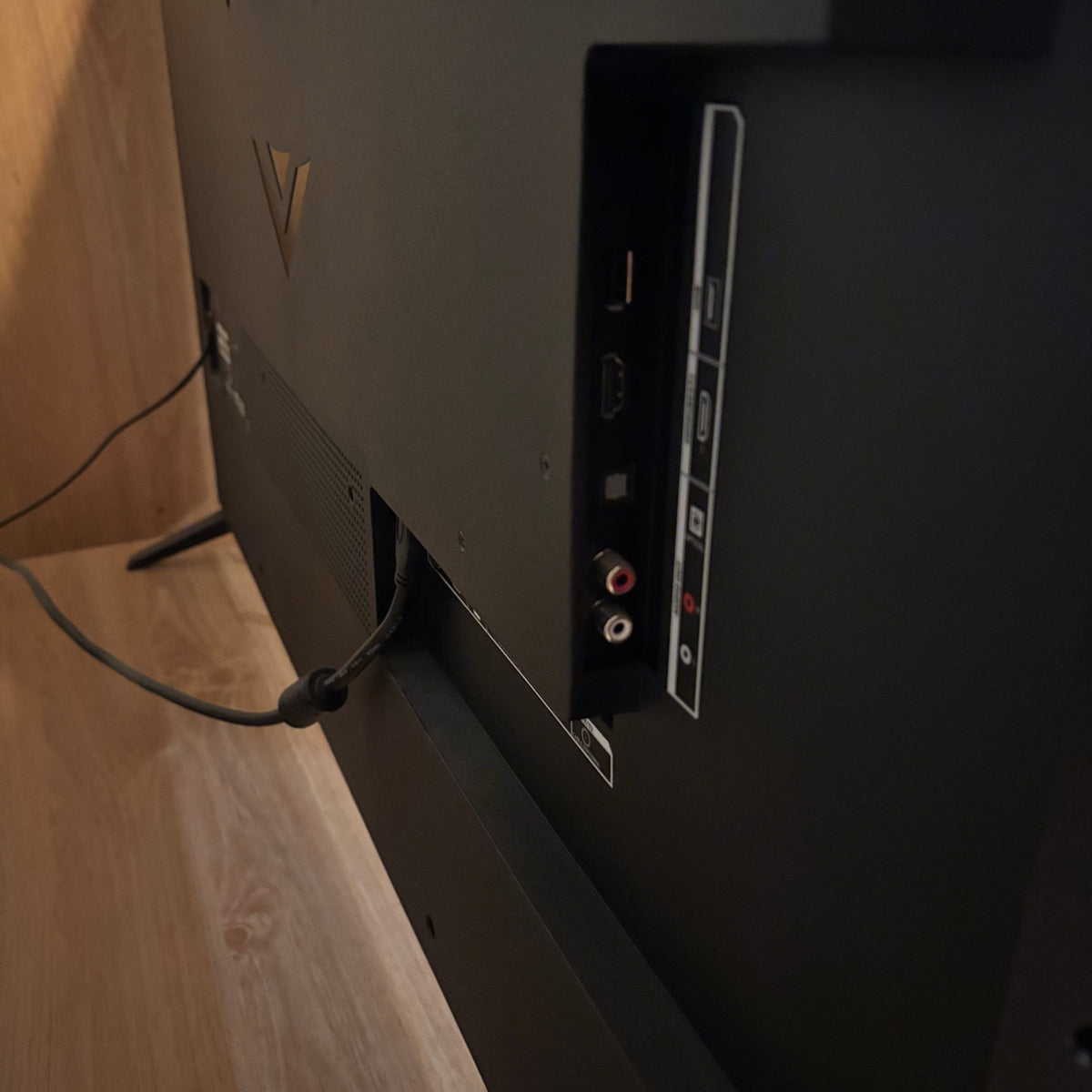Y121 43” Vizio smart TV (2016)