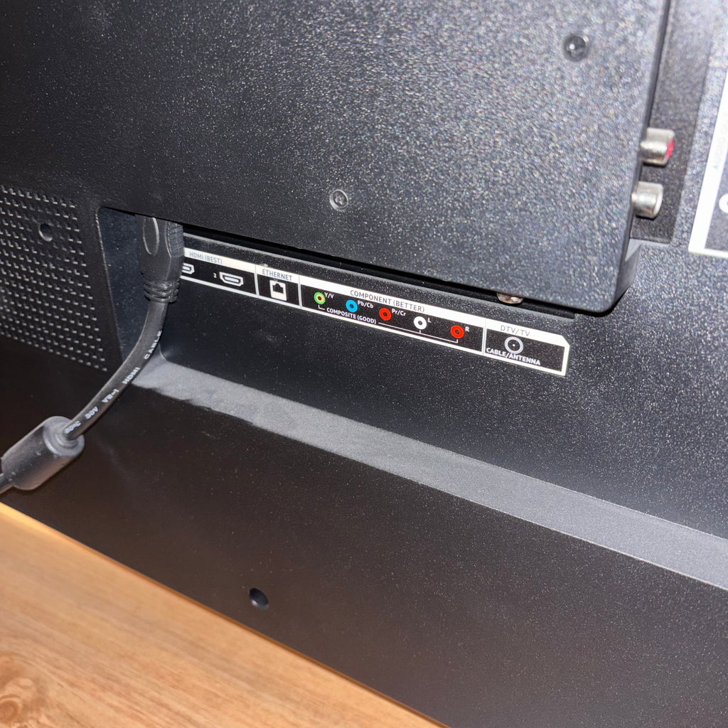 Y121 43” Vizio smart TV (2016)