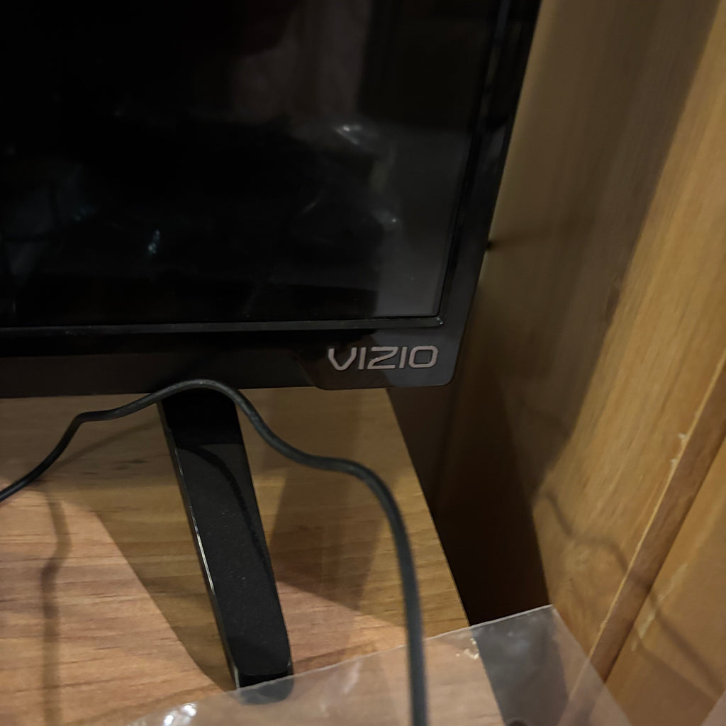 Y121 43” Vizio smart TV (2016)
