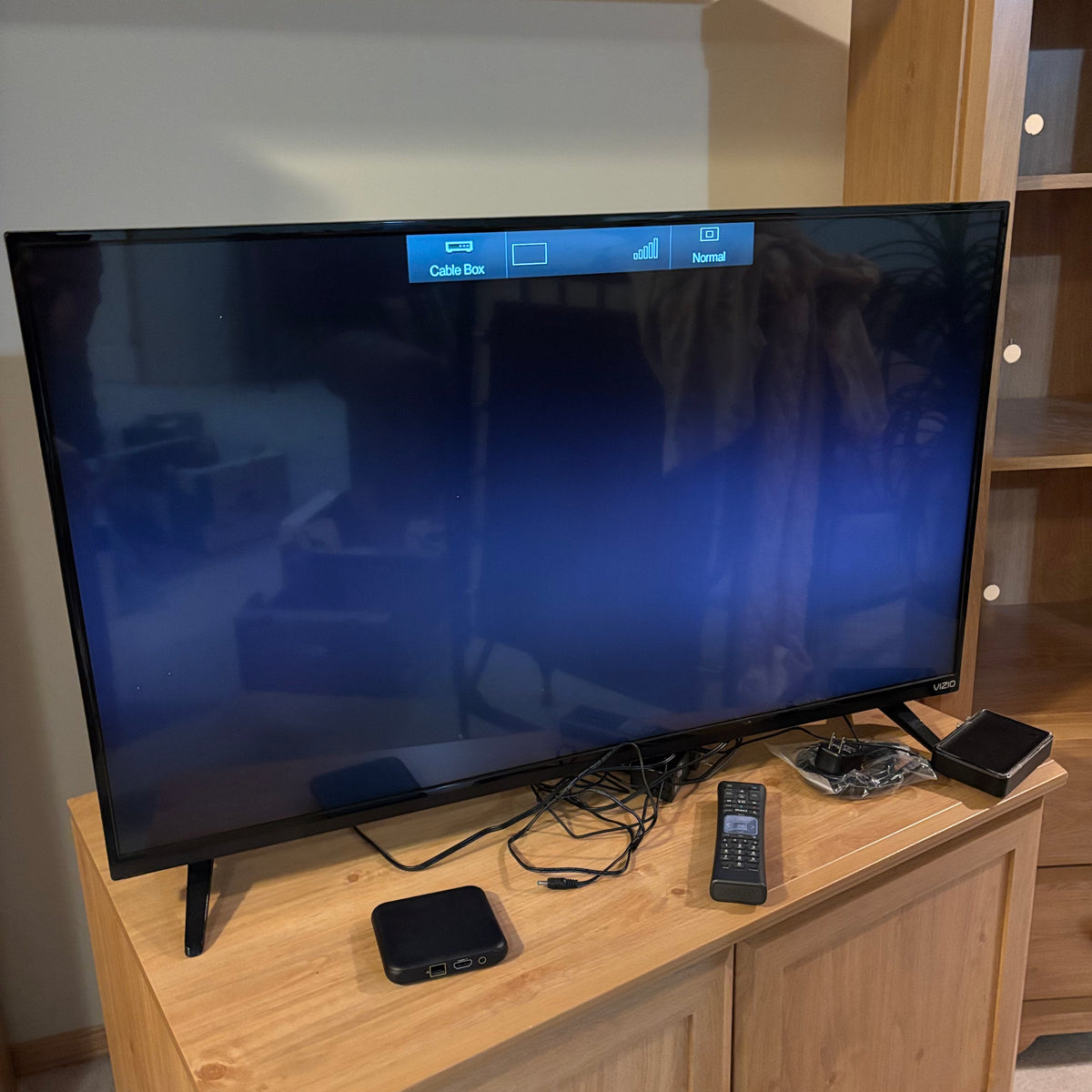 Y121 43” Vizio smart TV (2016)