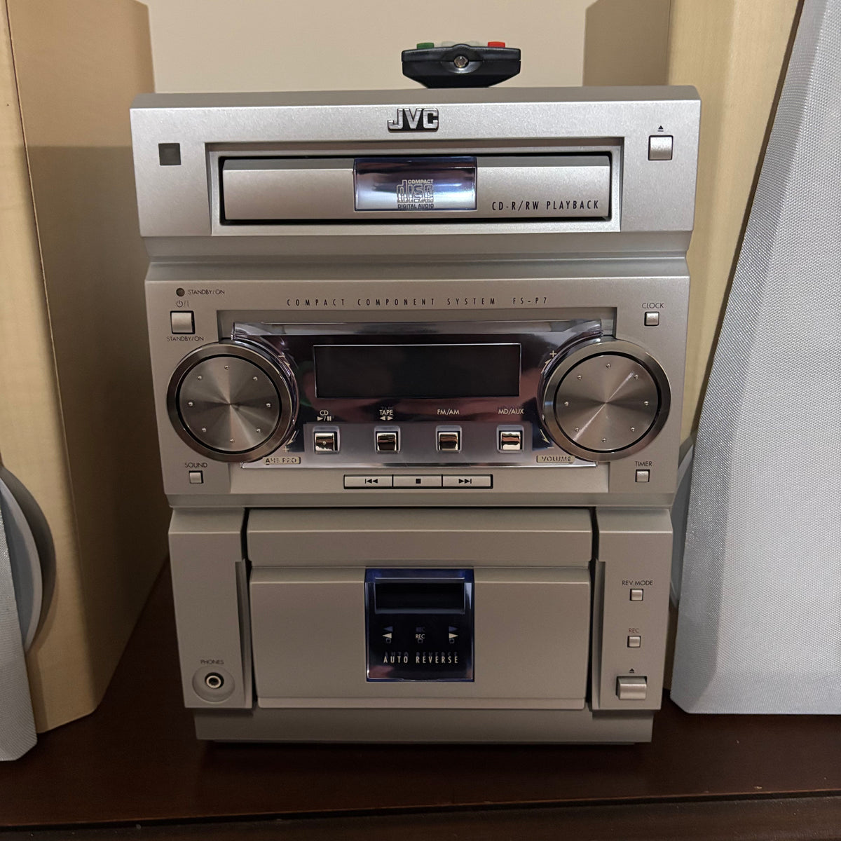 Y123 Vintage Compact JVC stereo