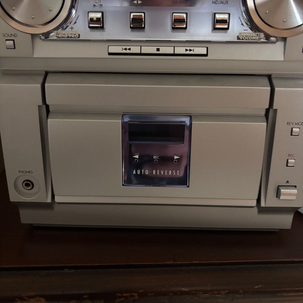 Y123 Vintage Compact JVC stereo