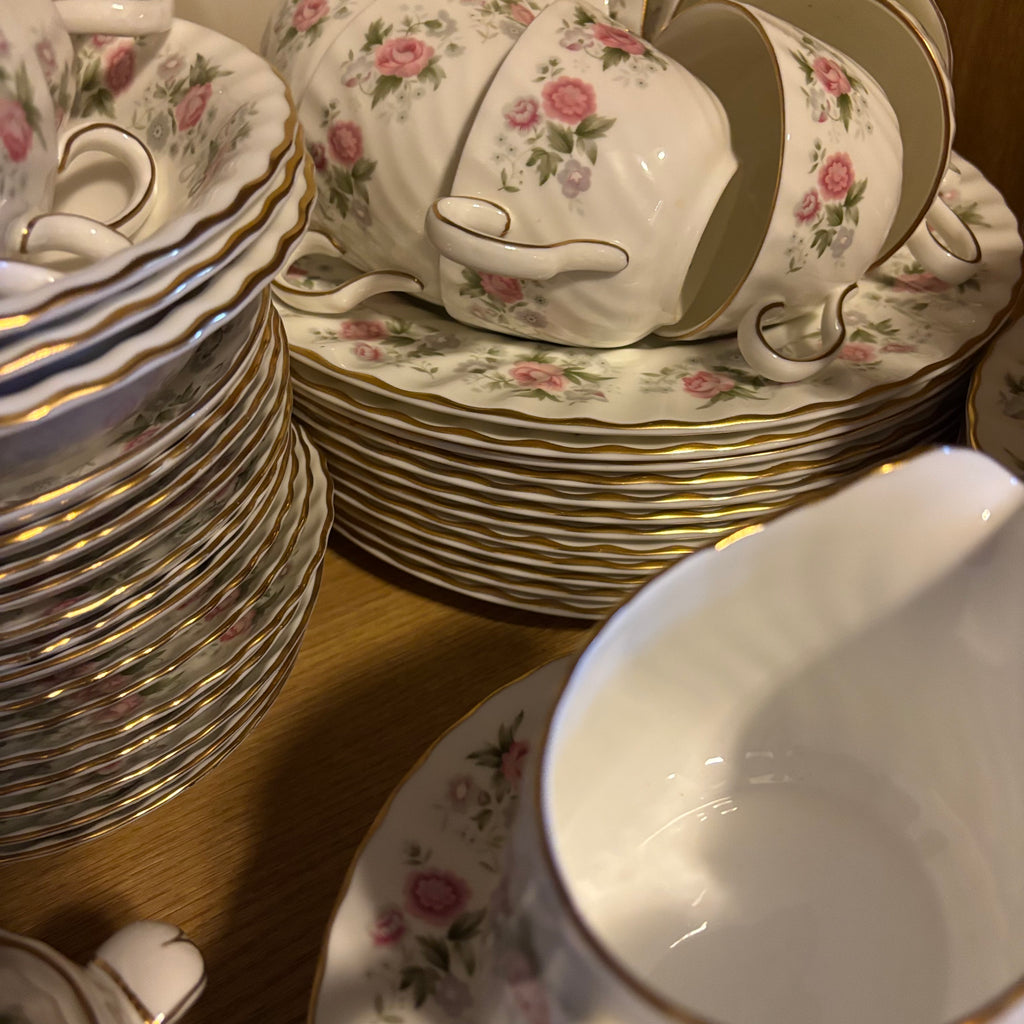 Y125 88 Piece Vintage Minton Spring Bouquet china grouping