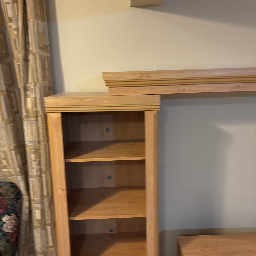 Y126 4 Piece Pine entertainment centre