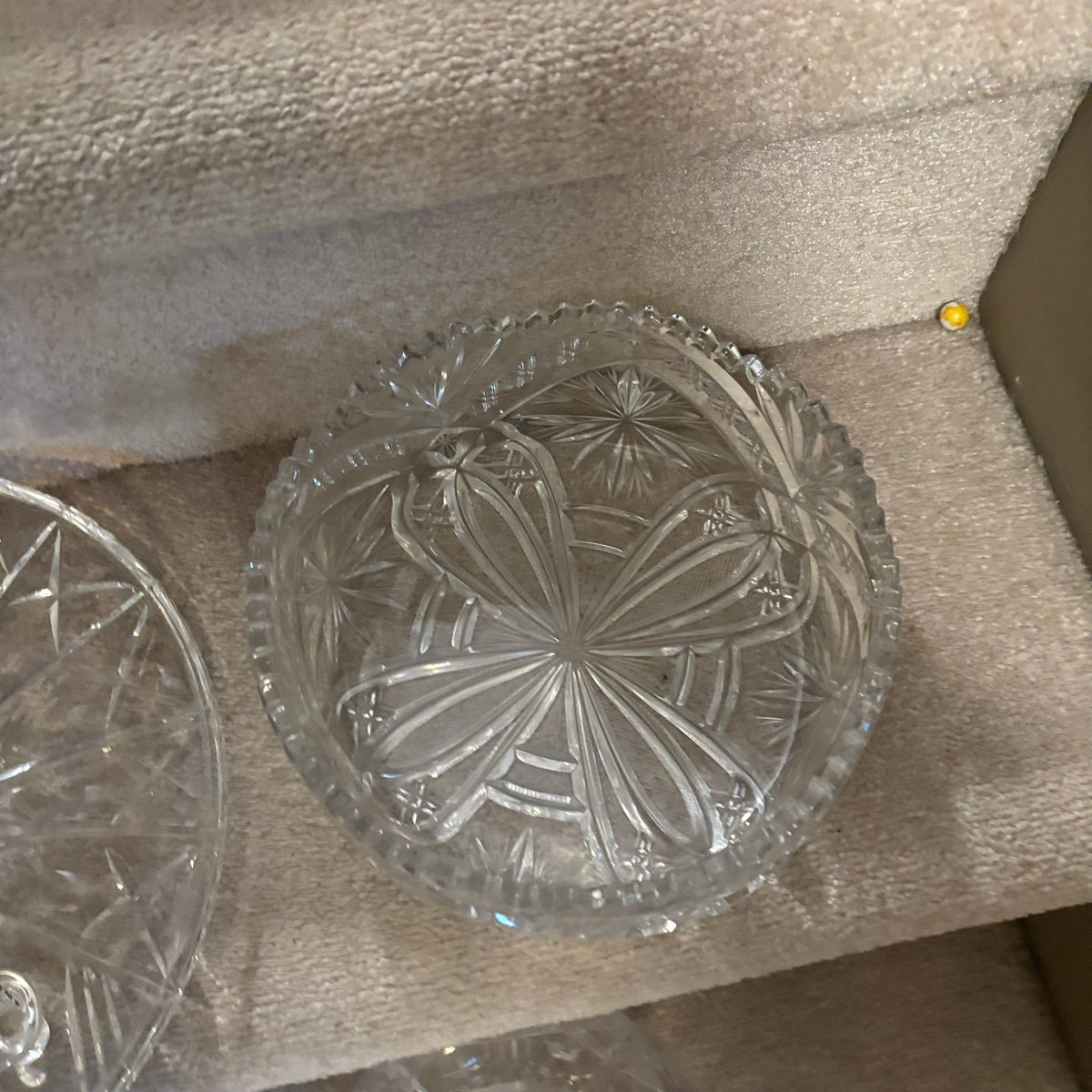 Y128 Vintage Crystal Grouping