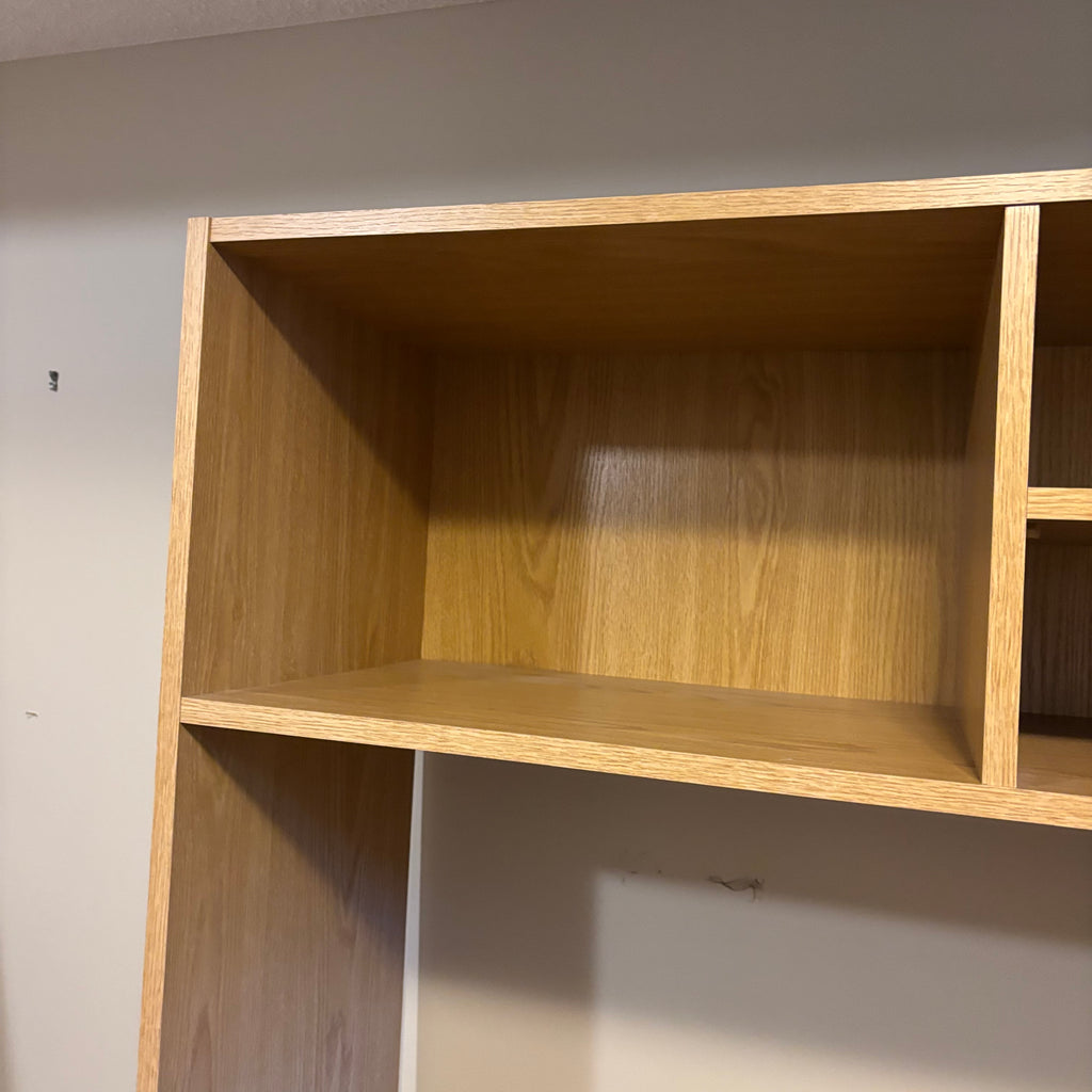 Y133 Light wood coloured entertainment unit (49" x 71" x 15")