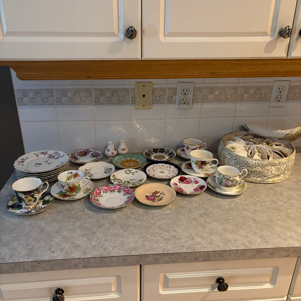 Y135 Assorted China Grouping (Royal Albert, Delphine, and more)