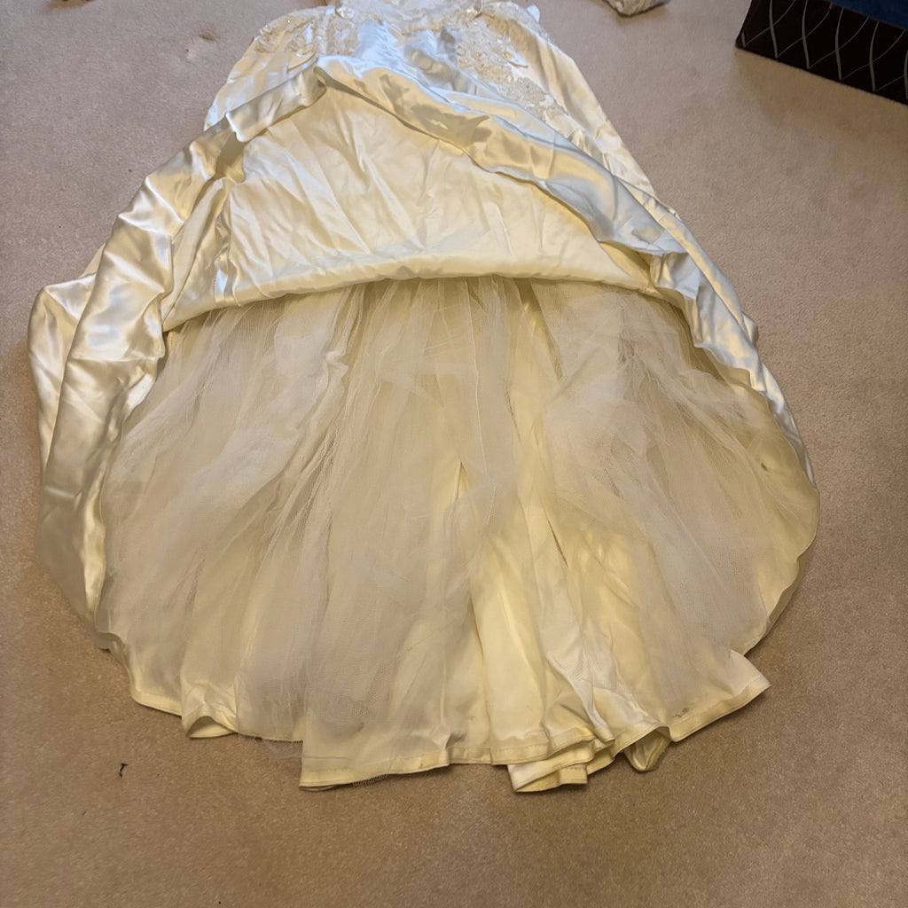 Y142 Vintage wedding dress (extra small)