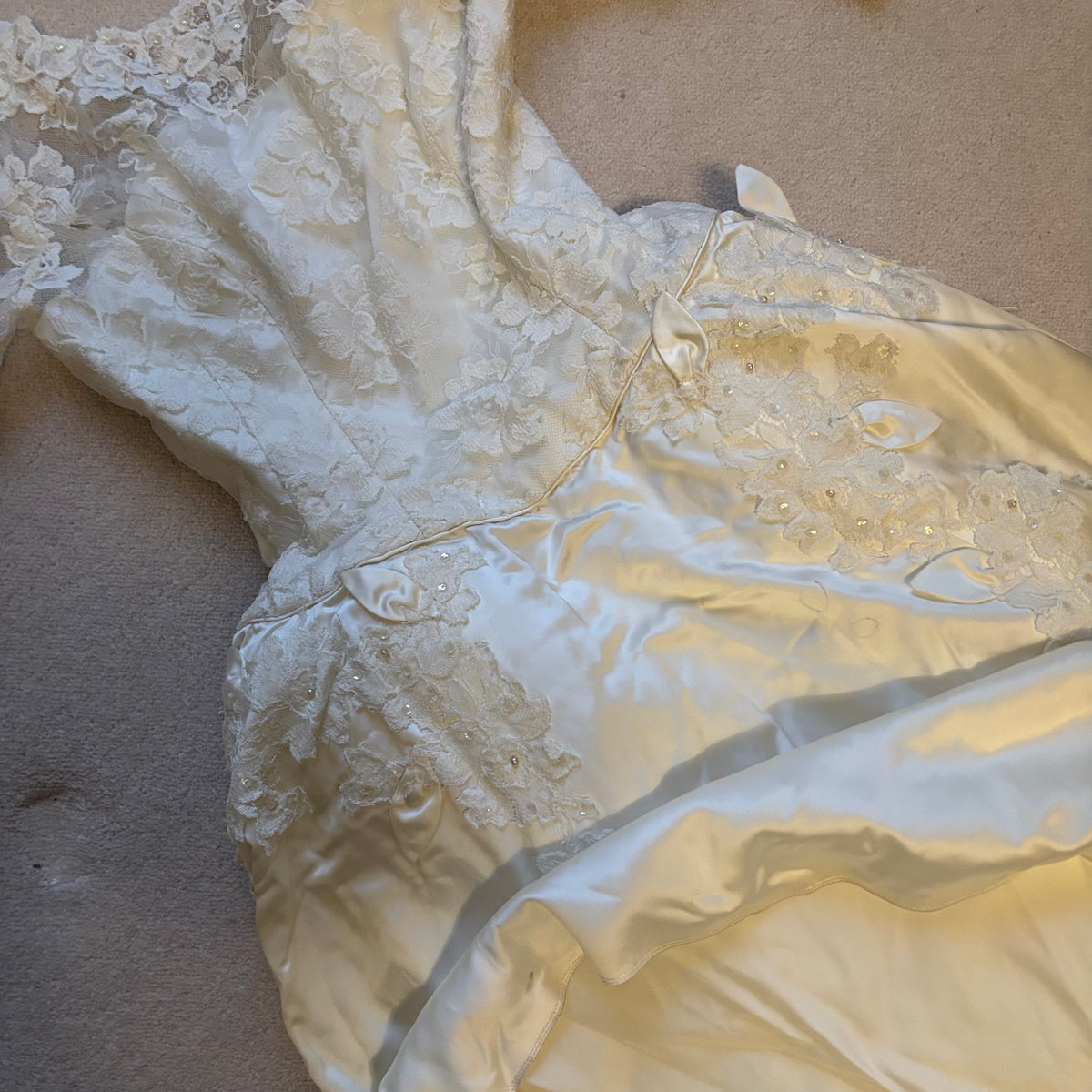 Y142 Vintage wedding dress (extra small)