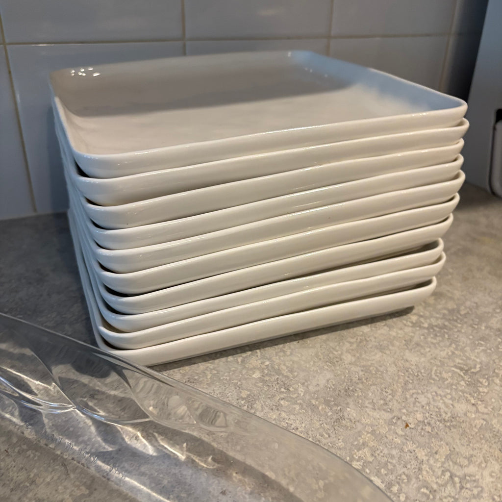 Y152 Kitchen Grouping (square plates )