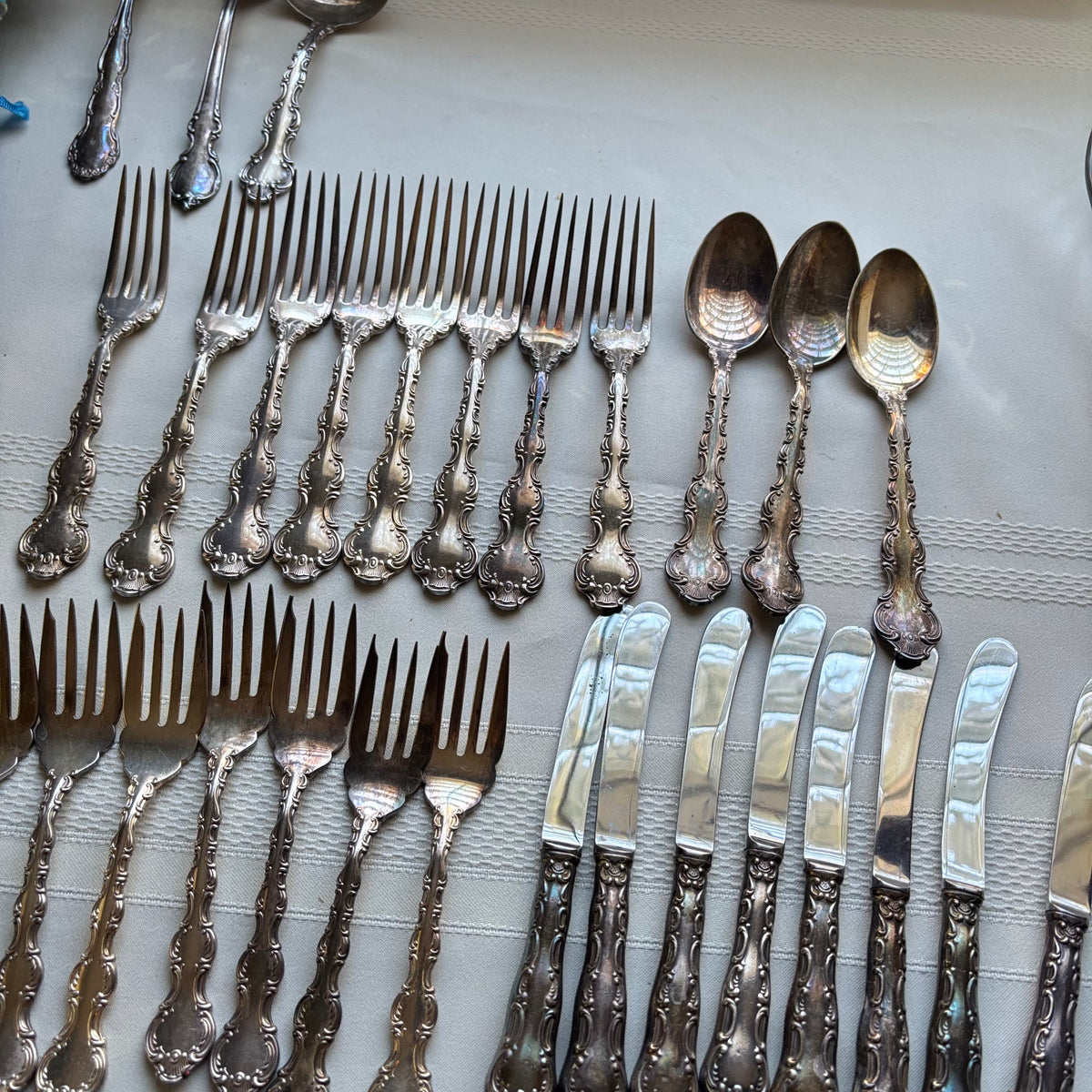 Y153 Vintage Birks "Louis de France" Regency Plate Flatware (67 pieces)