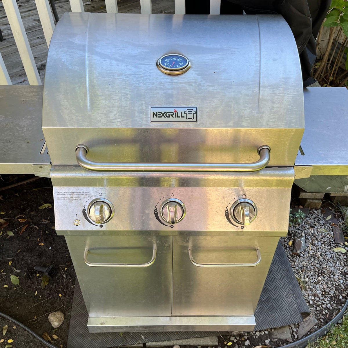 Y354 Nexgrill stainless steel propane BBQ with propane tank