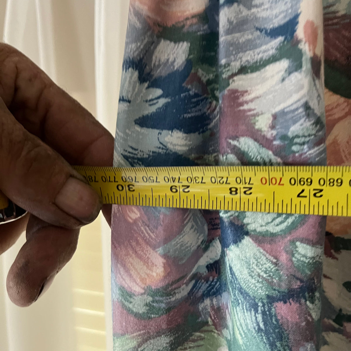B300 Vintage drapes with rod (includes sheers, floral drapes and hanging hardware)