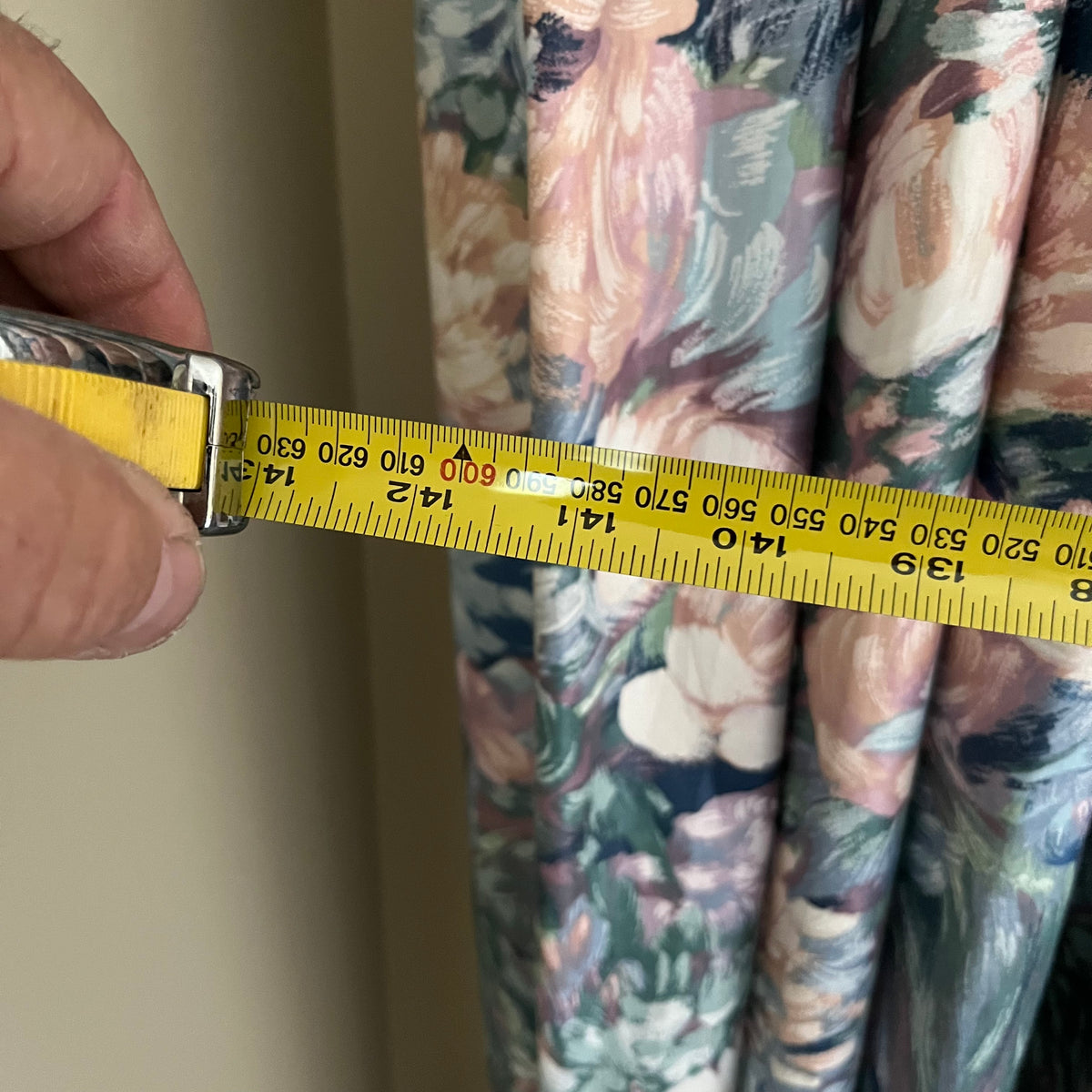 B300 Vintage drapes with rod (includes sheers, floral drapes and hanging hardware)
