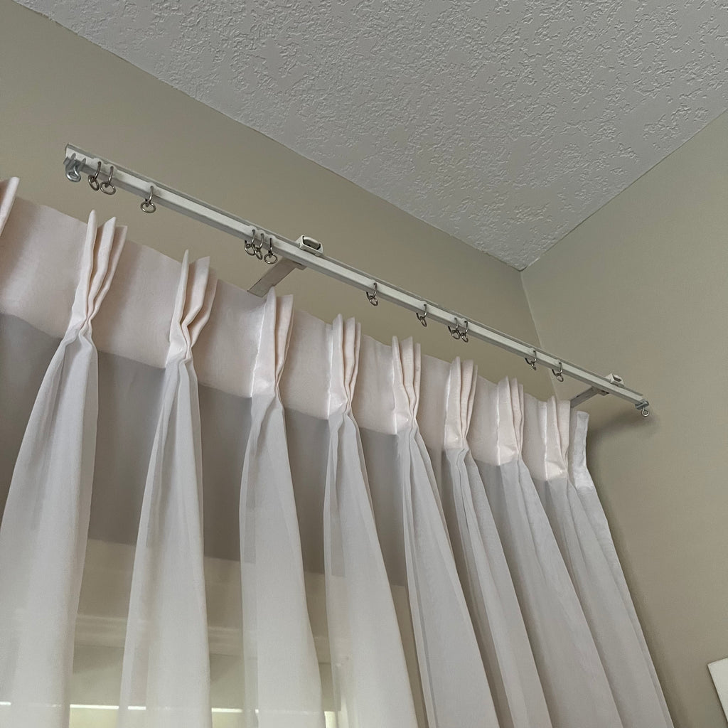 B300 Vintage drapes with rod (includes sheers, floral drapes and hanging hardware)