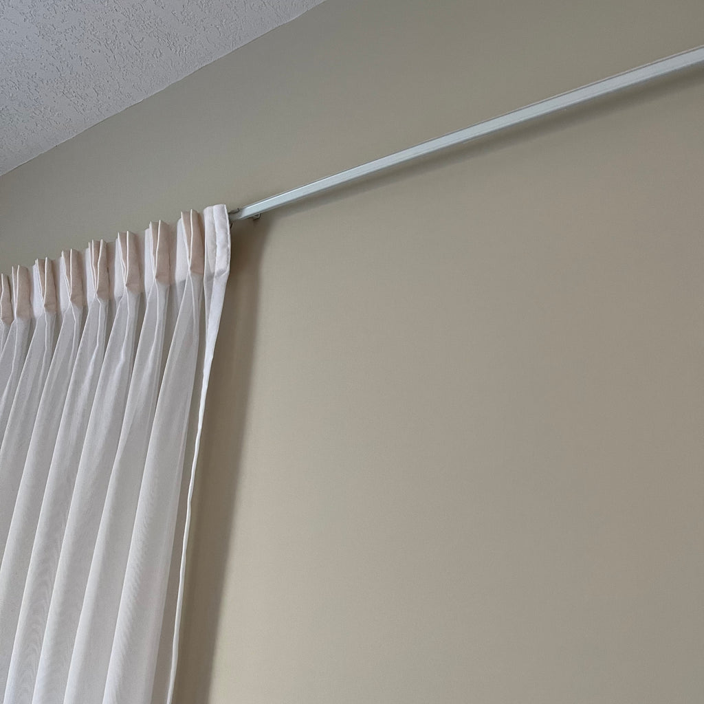 B300 Vintage drapes with rod (includes sheers, floral drapes and hanging hardware)