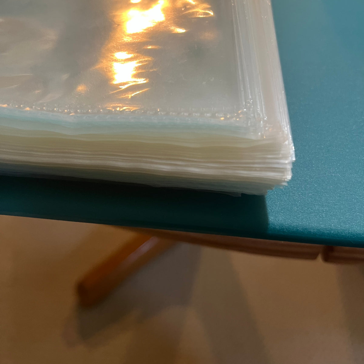 B302 Coin collecting grouping (holders and binders)