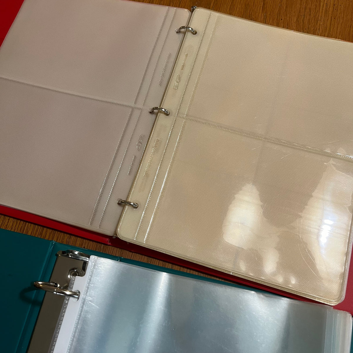 B302 Coin collecting grouping (holders and binders)