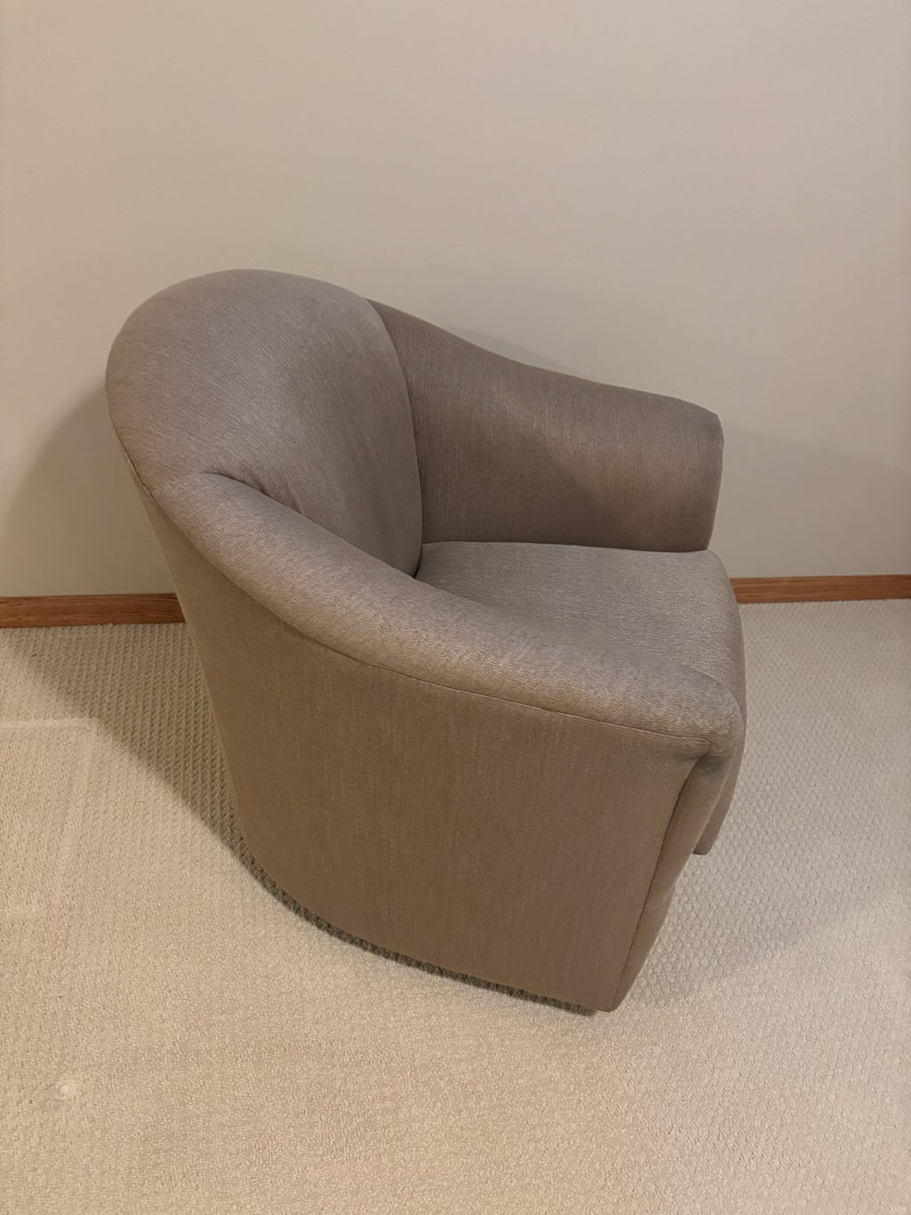 B210 Beige/Grey fabric swivel rocker (needs cleaning)