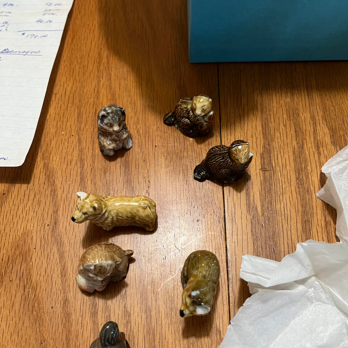 B309 Vintage Wade figurines grouping