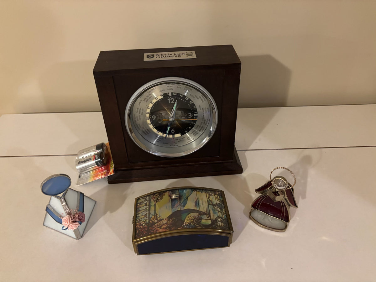 B215 Vintage Grouping (Bulova Word Desk clock and more)