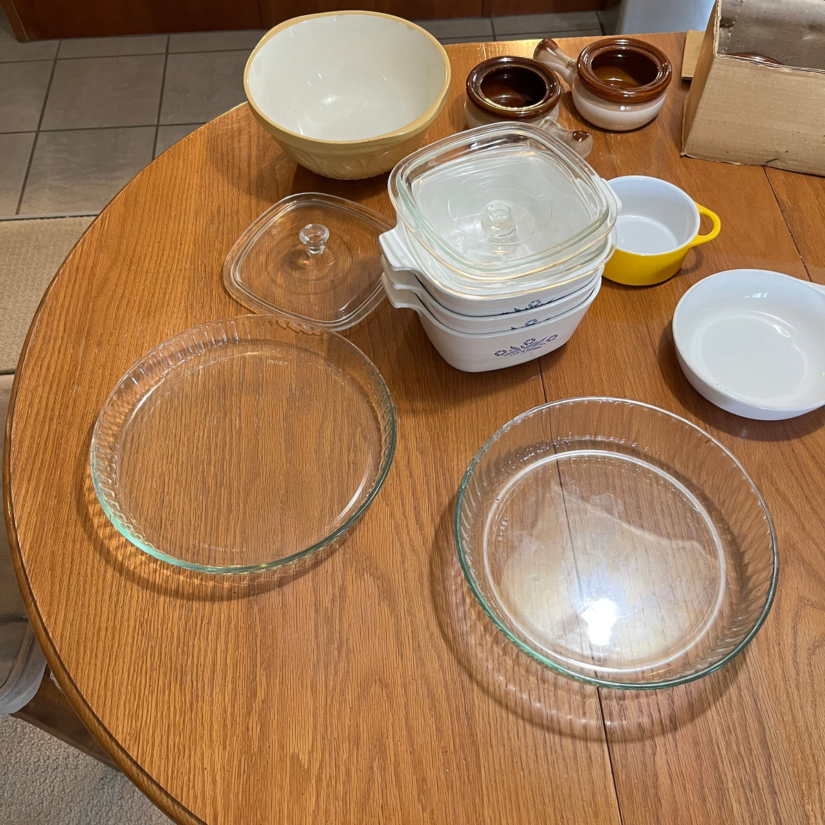 B311 Vintage kitchen grouping (corningware and more)