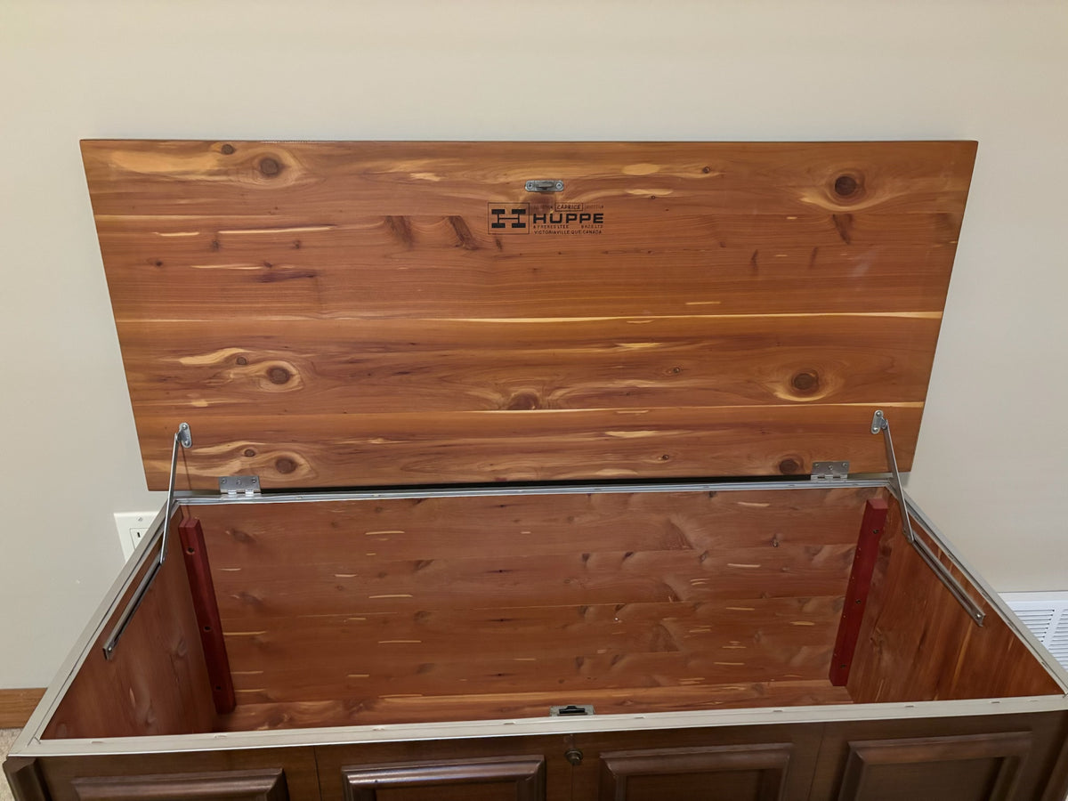 B222 Huppe Caprice vintage solid wood storage chest (18.5” x 40” x 17”)