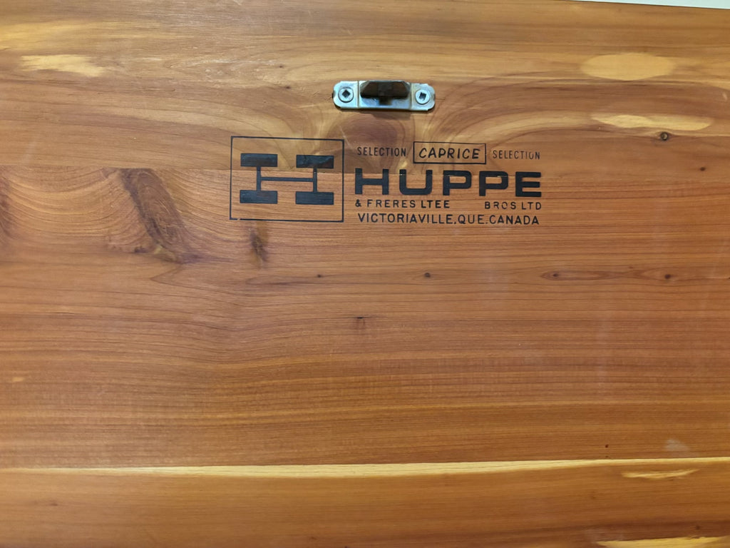 B222 Huppe Caprice vintage solid wood storage chest (18.5” x 40” x 17”)