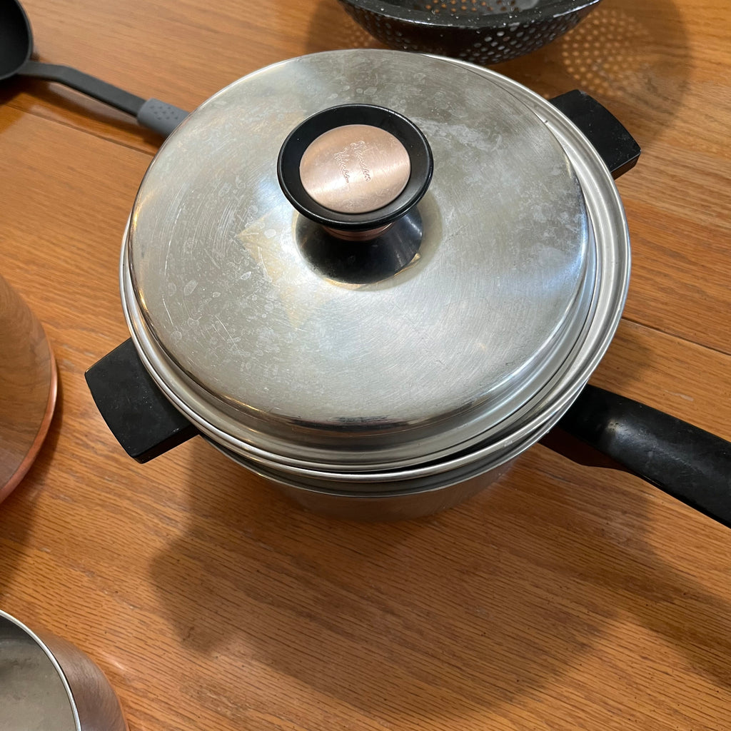 B313 Kitchen grouping (pots and more)