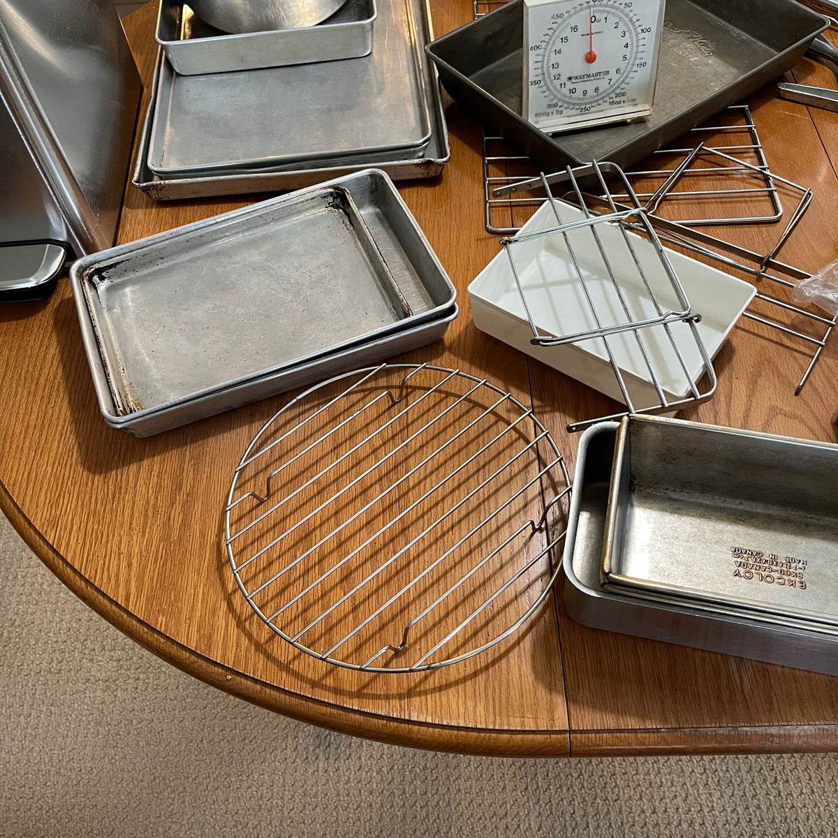 B314 Kitchen grouping (baking pans and more)