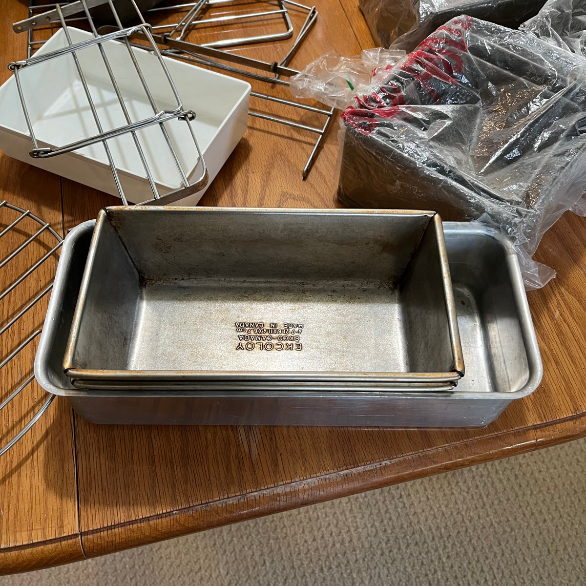 B314 Kitchen grouping (baking pans and more)