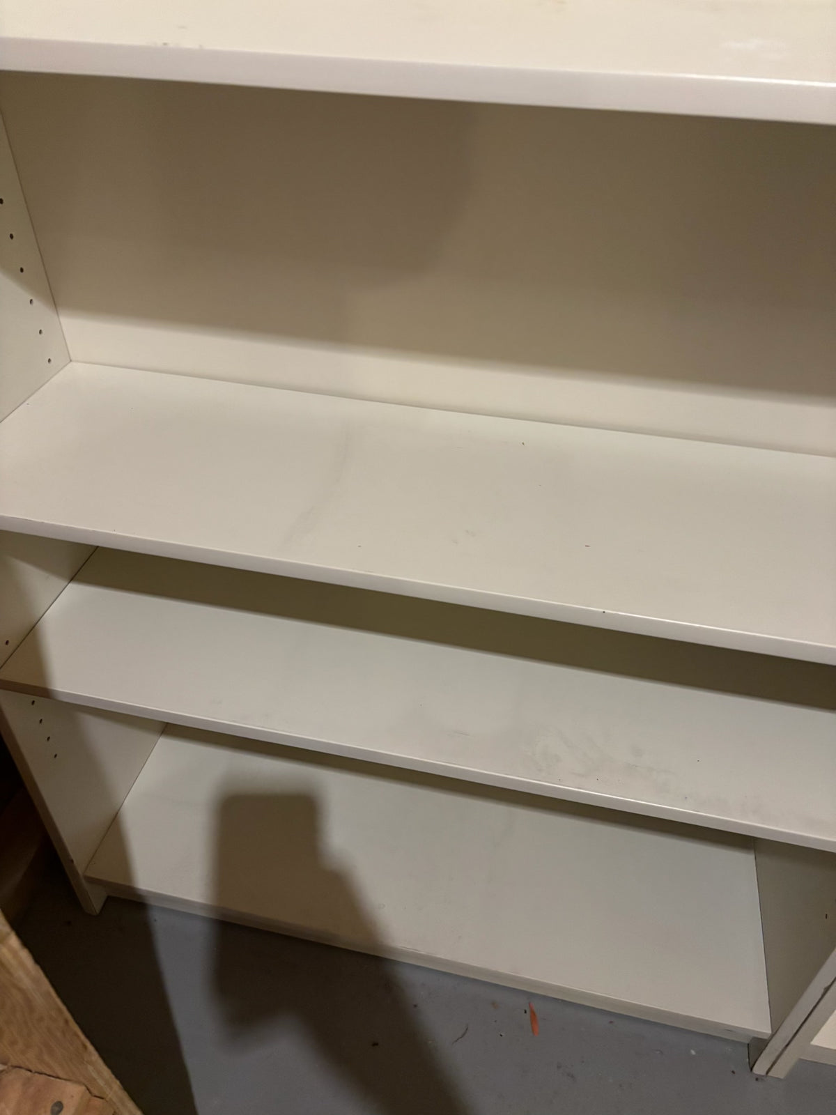 B224 Vintage white wooden bookshelf (79.5” x 35.5” x 10”)