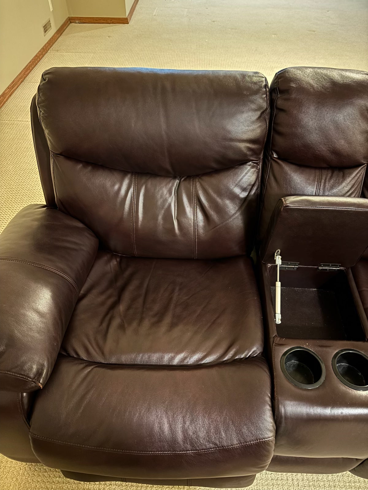 B227 Brown leather theatre reclining couch (some wear on headrest)