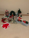 B229 Christmas Grouping (wreath and more)